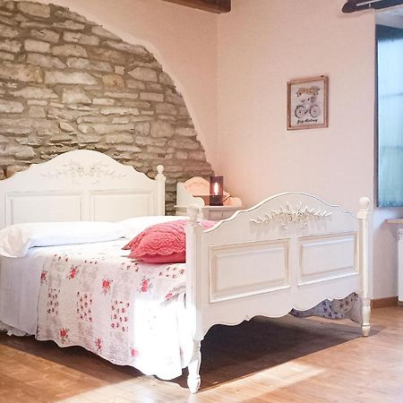 코르테밀리아 A Casa Di Anna B&B 외부 사진