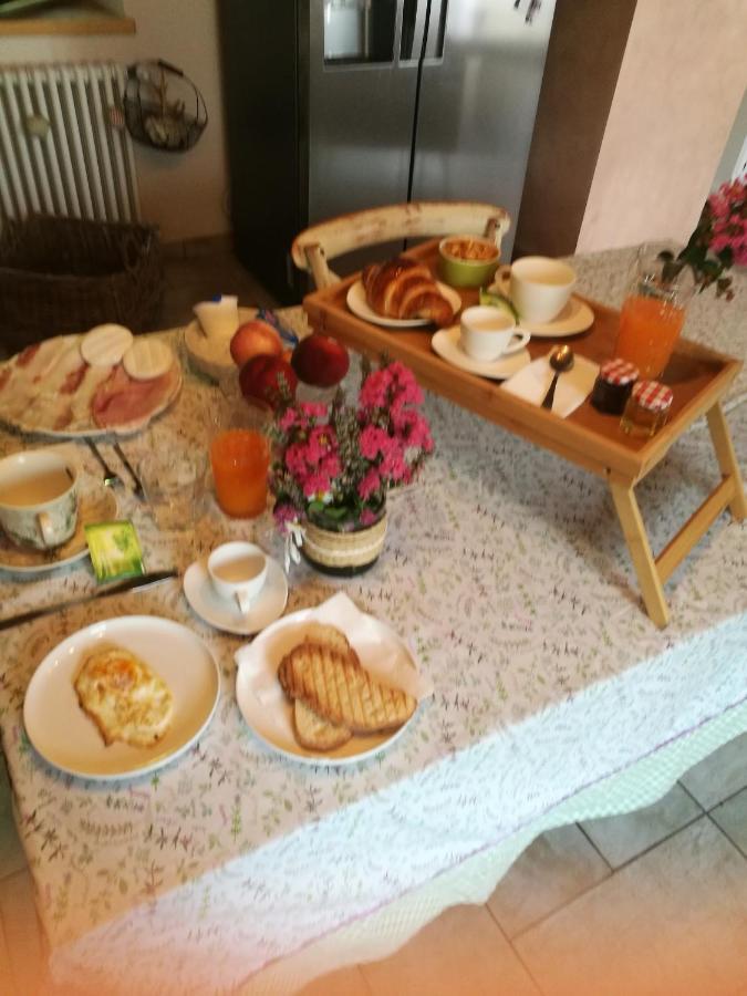 코르테밀리아 A Casa Di Anna B&B 외부 사진