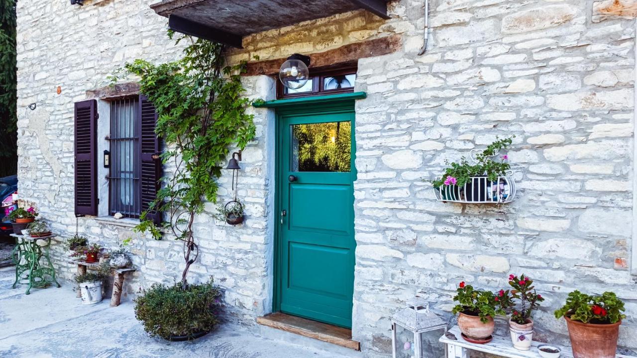 코르테밀리아 A Casa Di Anna B&B 외부 사진
